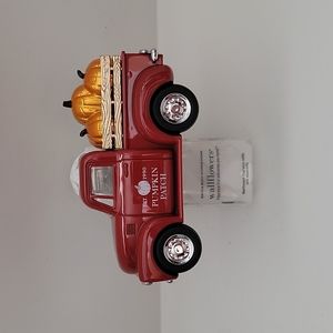 Bath and Body Works Fall Red Truck Wallflower Plug